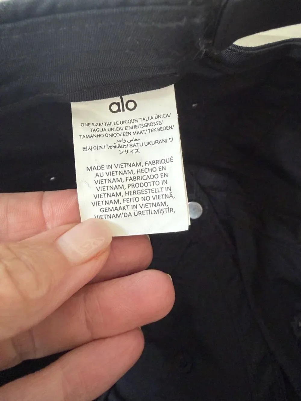 Alo Yoga Off-Duty Cap Black on Black Embroidered Logo Dad Hat — Adjustable OS